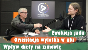 Ilustracja do filmu. Siedzimy w studio i śmiejemy się.